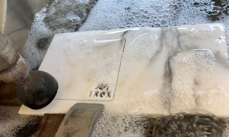 taglio waterjet pietra